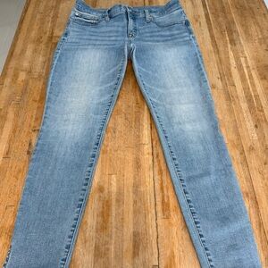 J Crew 8” toothpick Size 30 Light Blue Skinny Jeans